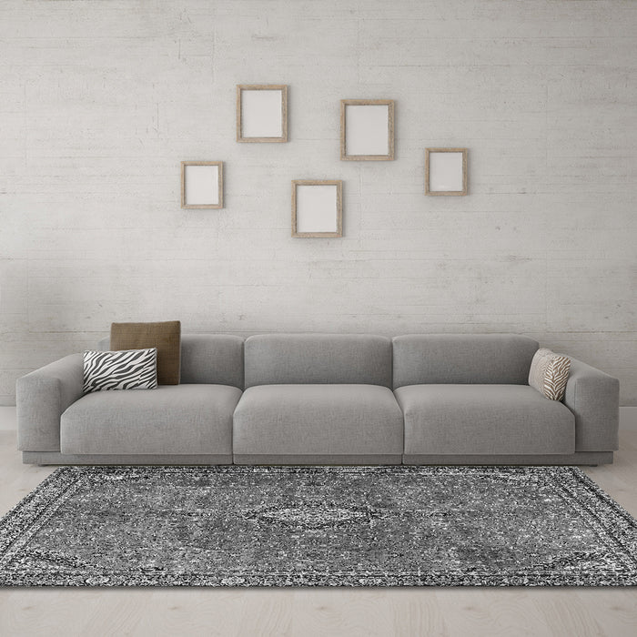 Machine Washable Persian Gray Traditional Rug in a Living Room,, wshtr3467gry