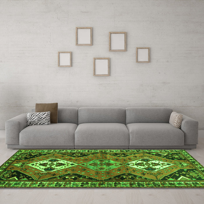 Machine Washable Persian Green Traditional Area Rugs in a Living Room,, wshtr346grn