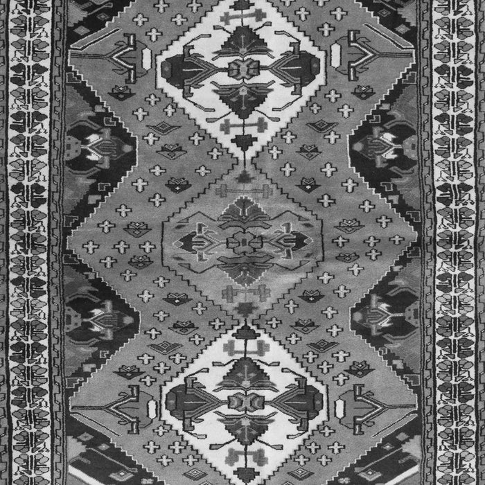 Serging Thickness of Machine Washable Persian Gray Traditional Rug, wshtr346gry