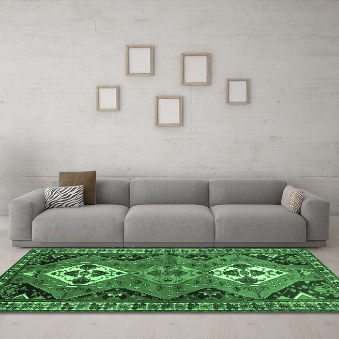 Machine Washable Persian Emerald Green Traditional Area Rugs in a Living Room,, wshtr346emgrn