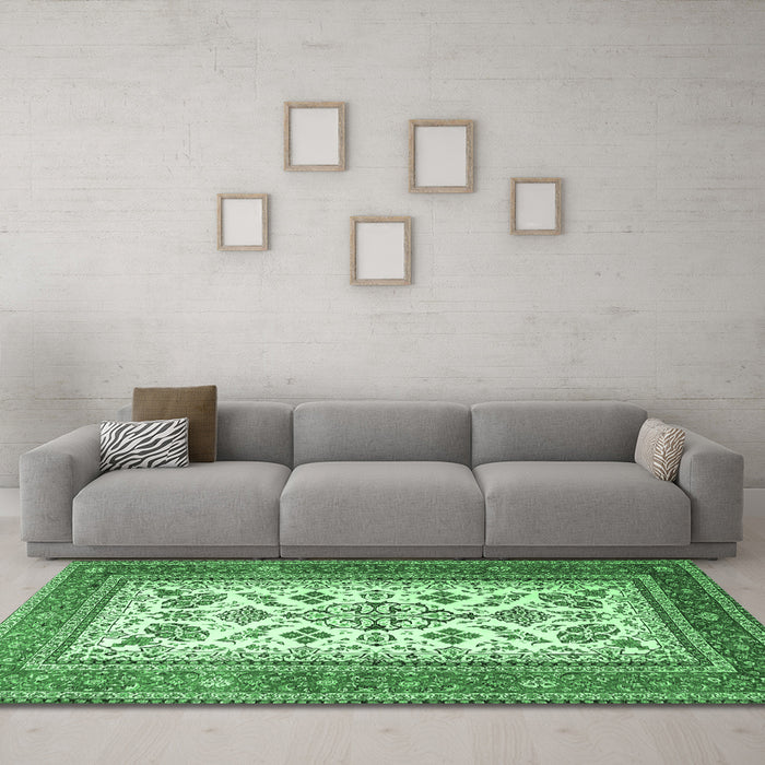Machine Washable Persian Emerald Green Traditional Area Rugs in a Living Room,, wshtr3470emgrn