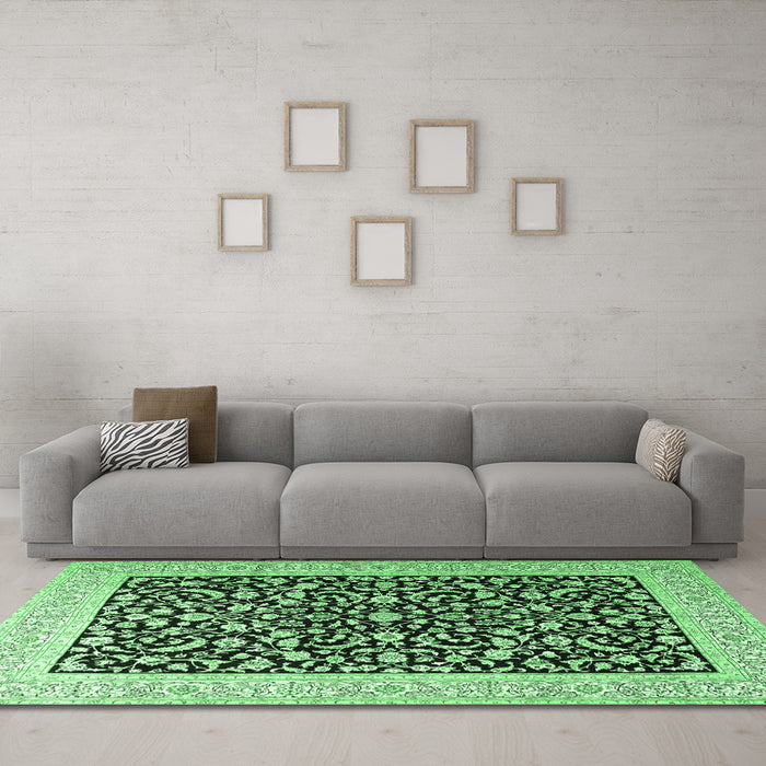 Machine Washable Persian Emerald Green Traditional Area Rugs in a Living Room,, wshtr3471emgrn