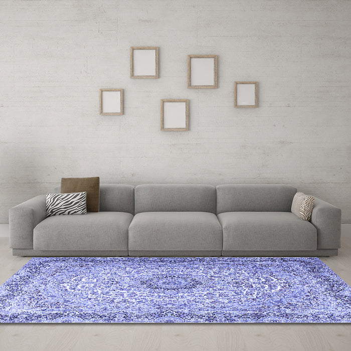 Machine Washable Persian Blue Traditional Rug in a Living Room, wshtr3475blu