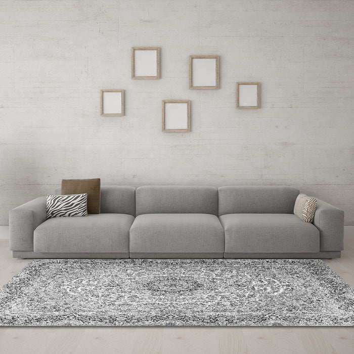 Machine Washable Persian Gray Traditional Rug in a Living Room,, wshtr3475gry