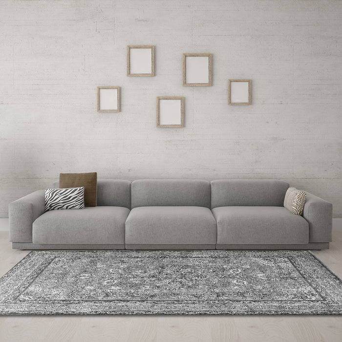 Machine Washable Persian Gray Traditional Rug in a Living Room,, wshtr3477gry