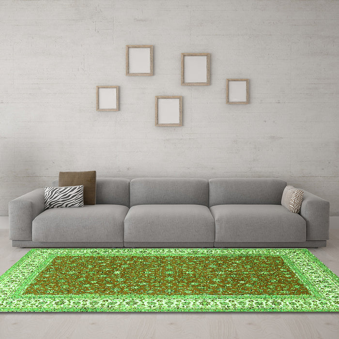 Machine Washable Persian Green Traditional Area Rugs in a Living Room,, wshtr3478grn