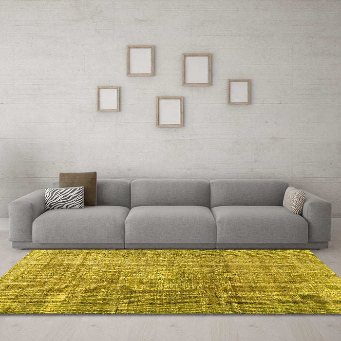Machine Washable Persian Yellow Traditional Rug in a Living Room, wshtr3479yw
