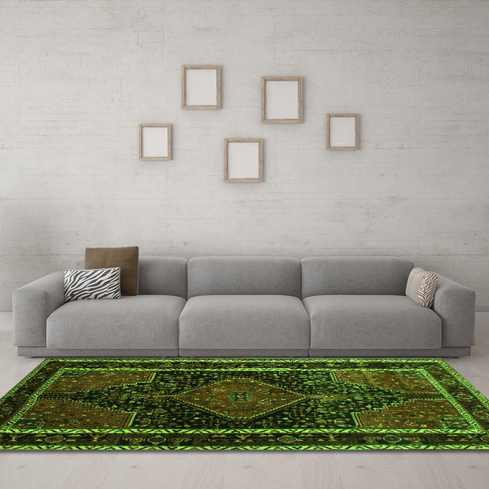 Machine Washable Persian Green Traditional Area Rugs in a Living Room,, wshtr347grn