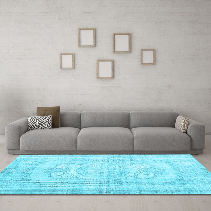 Machine Washable Persian Light Blue Traditional Rug in a Living Room, wshtr3480lblu