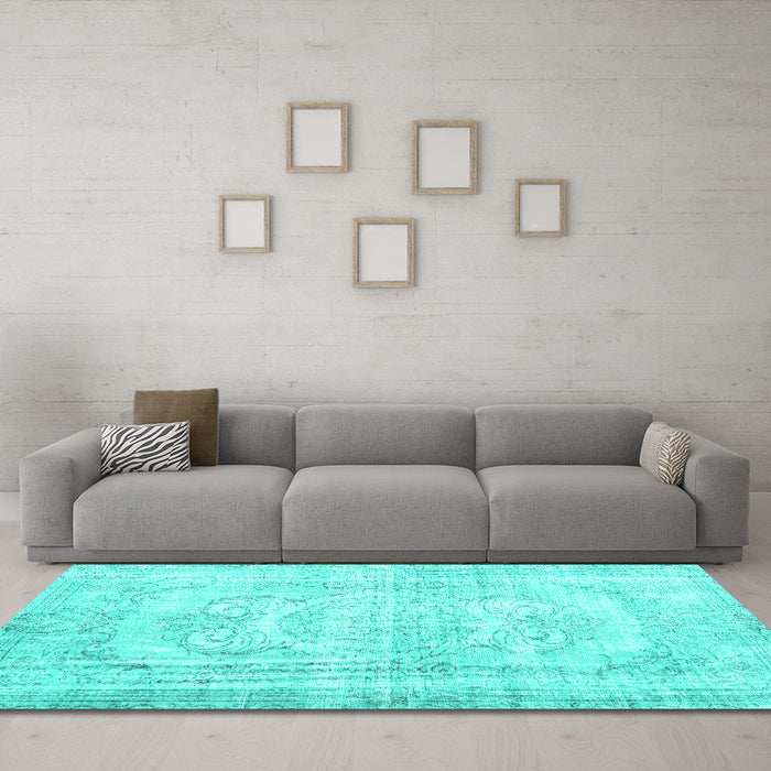 Machine Washable Persian Turquoise Traditional Area Rugs in a Living Room,, wshtr3480turq