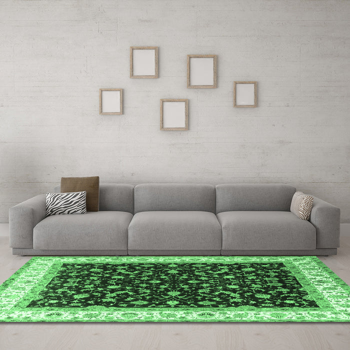 Machine Washable Persian Emerald Green Traditional Area Rugs in a Living Room,, wshtr3484emgrn
