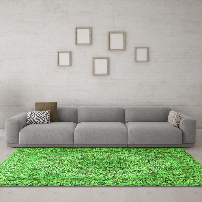 Machine Washable Persian Green Traditional Area Rugs in a Living Room,, wshtr3485grn