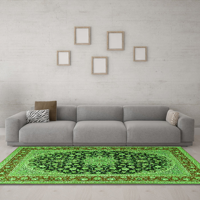 Machine Washable Medallion Green Traditional Area Rugs in a Living Room,, wshtr3486grn