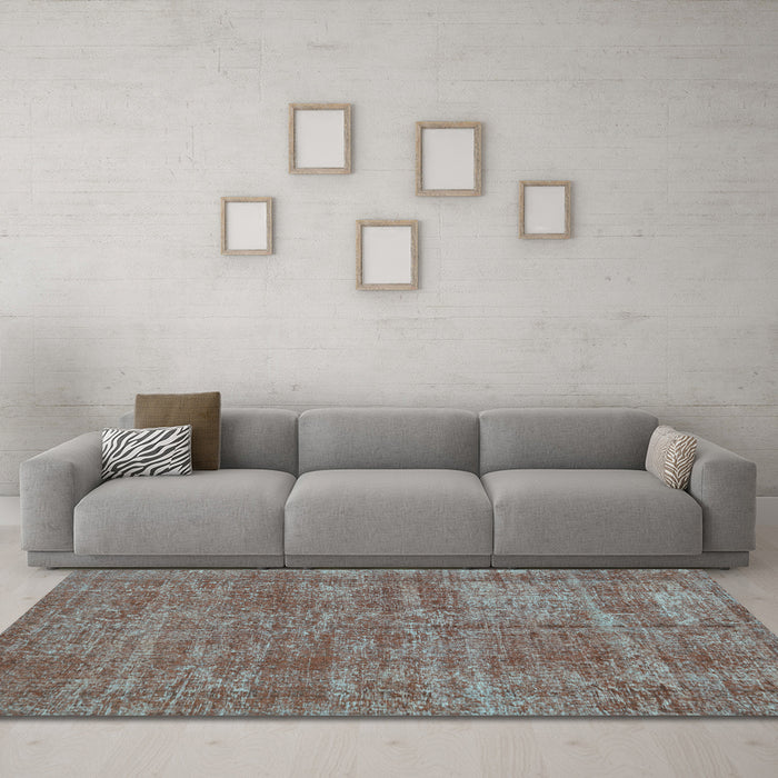 Machine Washable Persian Light Blue Traditional Rug in a Living Room, wshtr3489lblu