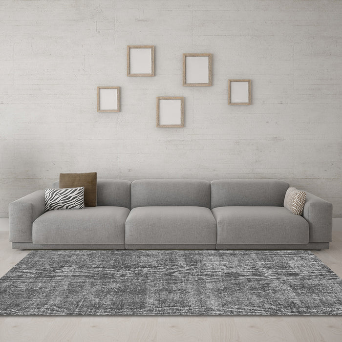 Machine Washable Persian Gray Traditional Rug in a Living Room,, wshtr3489gry