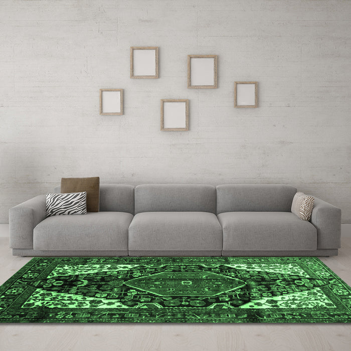 Machine Washable Persian Emerald Green Traditional Area Rugs in a Living Room,, wshtr348emgrn