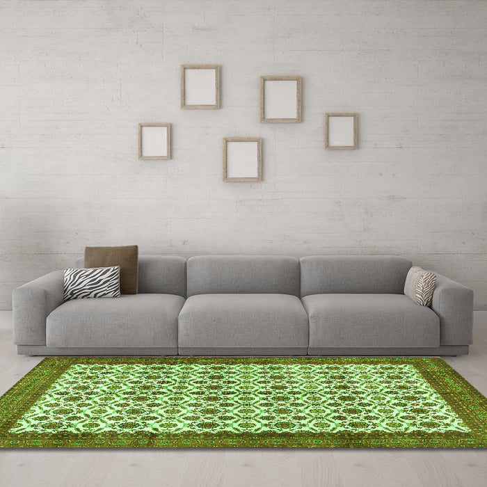 Machine Washable Persian Green Traditional Area Rugs in a Living Room,, wshtr3491grn
