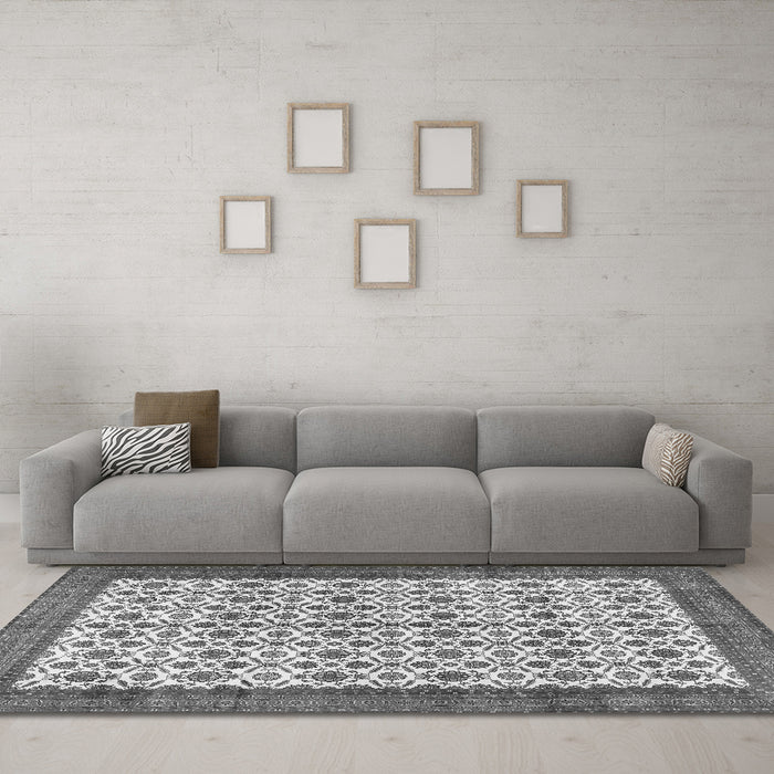 Machine Washable Persian Gray Traditional Rug in a Living Room,, wshtr3491gry