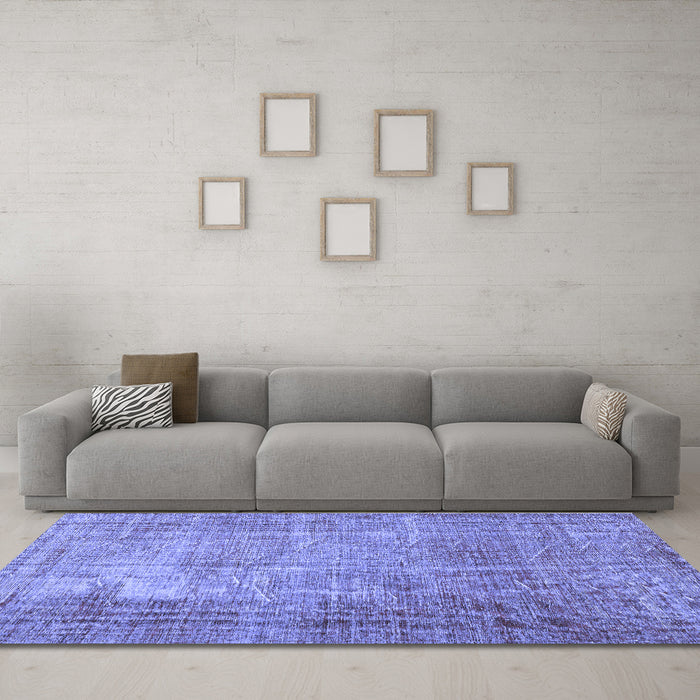 Machine Washable Persian Blue Traditional Rug in a Living Room, wshtr3493blu