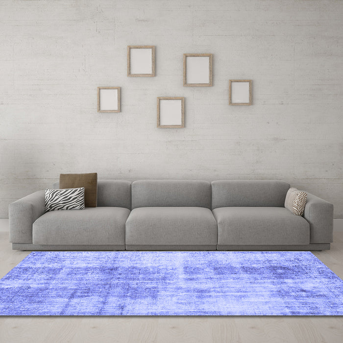 Machine Washable Persian Blue Traditional Rug in a Living Room, wshtr3496blu