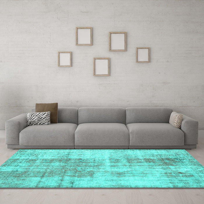 Machine Washable Persian Turquoise Traditional Area Rugs in a Living Room,, wshtr3496turq