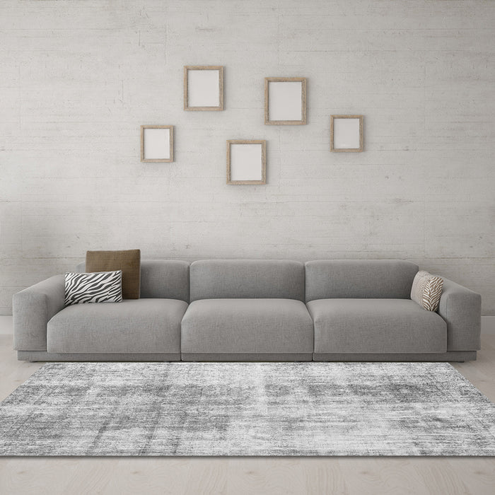 Machine Washable Persian Gray Traditional Rug in a Living Room,, wshtr3496gry