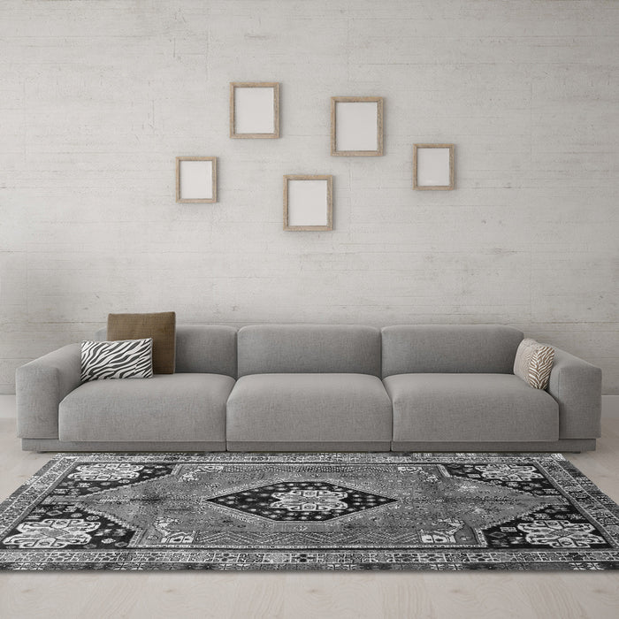 Machine Washable Persian Gray Traditional Rug in a Living Room,, wshtr34gry