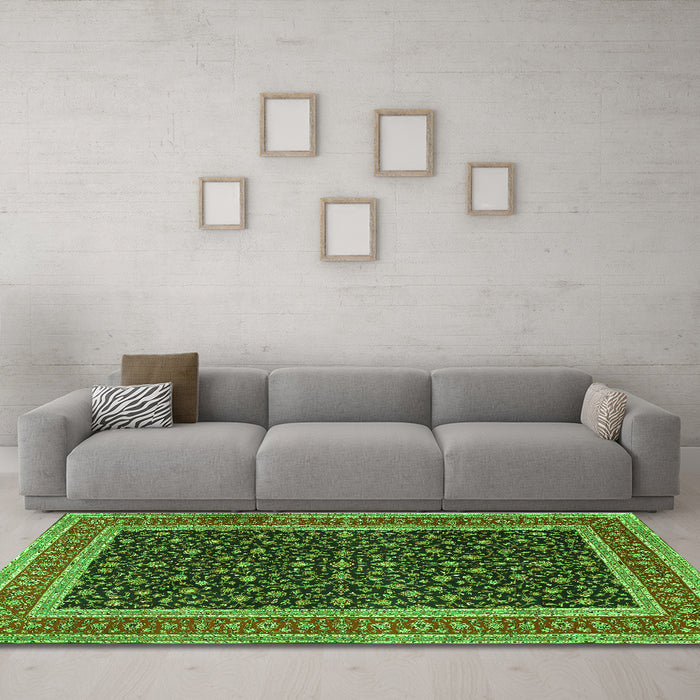 Machine Washable Persian Green Traditional Area Rugs in a Living Room,, wshtr3501grn