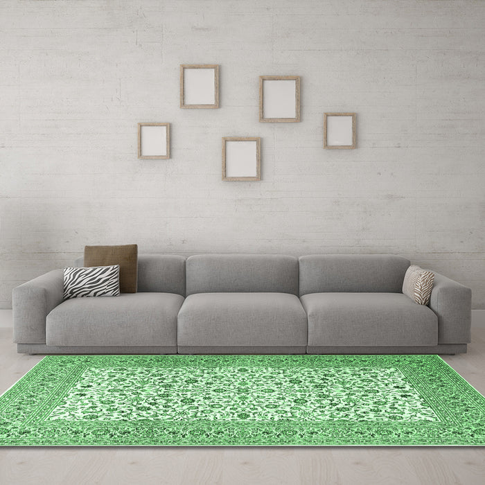 Machine Washable Persian Emerald Green Traditional Area Rugs in a Living Room,, wshtr3506emgrn