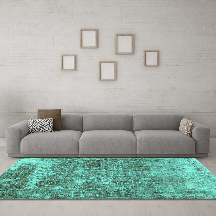Machine Washable Persian Turquoise Traditional Area Rugs in a Living Room,, wshtr3507turq