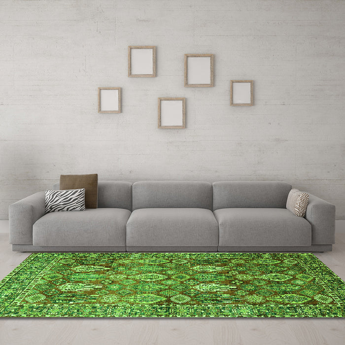 Machine Washable Persian Green Traditional Area Rugs in a Living Room,, wshtr350grn