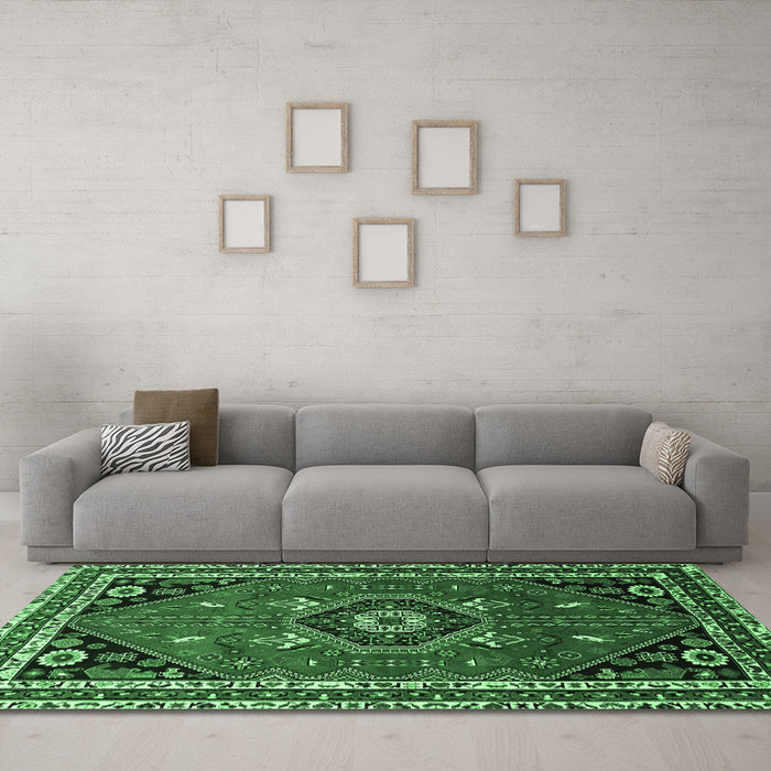Machine Washable Medallion Emerald Green Traditional Area Rugs in a Living Room,, wshtr3510emgrn