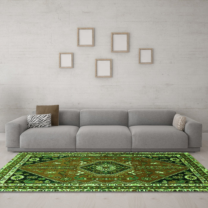 Machine Washable Medallion Green Traditional Area Rugs in a Living Room,, wshtr3510grn
