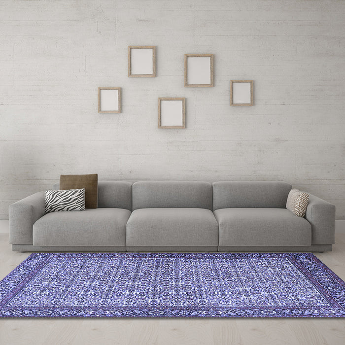 Machine Washable Persian Blue Traditional Rug in a Living Room, wshtr3513blu