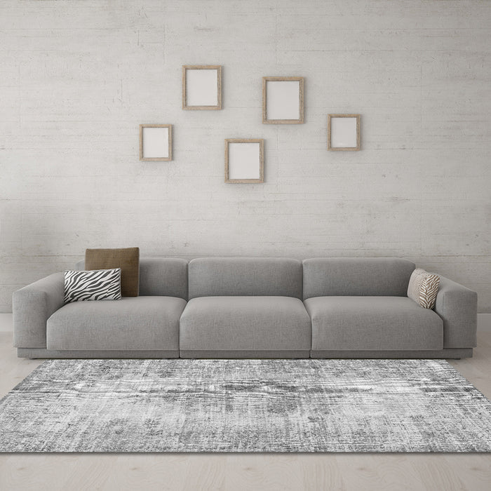 Machine Washable Persian Gray Traditional Rug in a Living Room,, wshtr3516gry