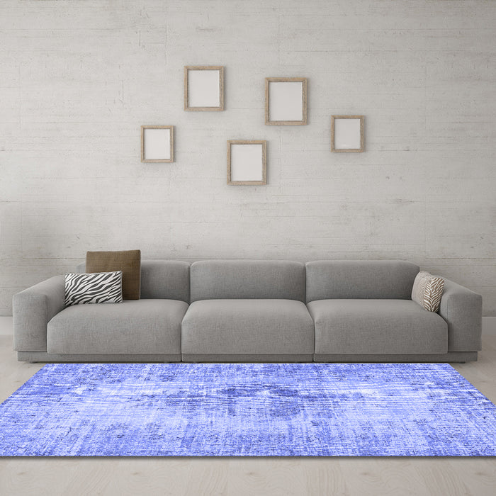 Machine Washable Persian Blue Traditional Rug in a Living Room, wshtr3516blu