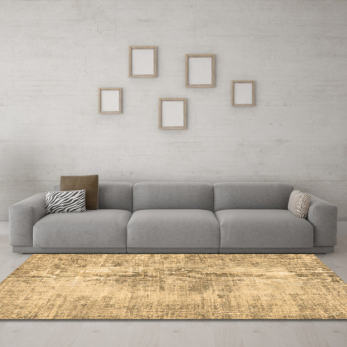 Machine Washable Persian Brown Traditional Rug in a Living Room,, wshtr3516brn