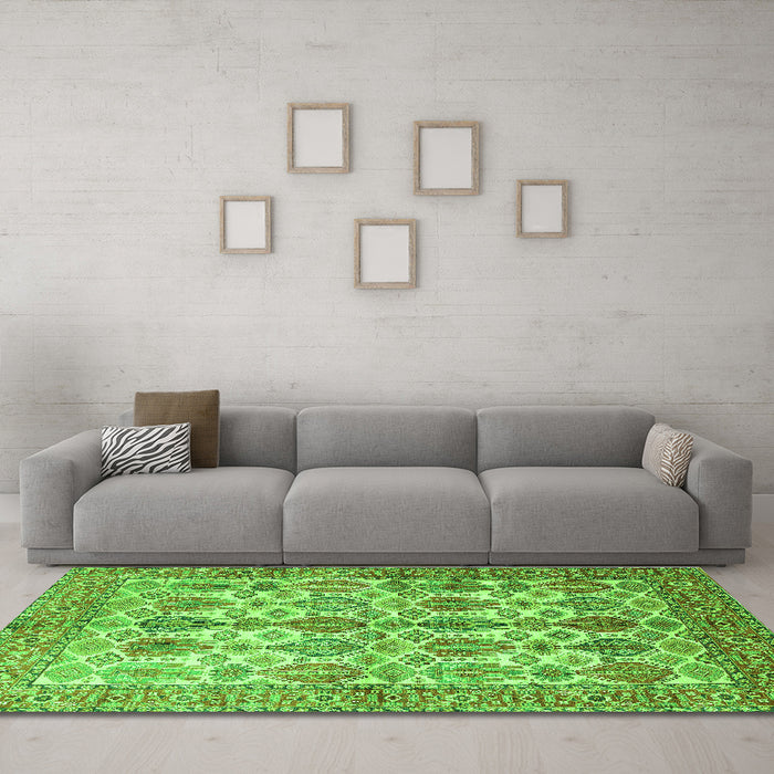 Machine Washable Persian Green Traditional Area Rugs in a Living Room,, wshtr351grn