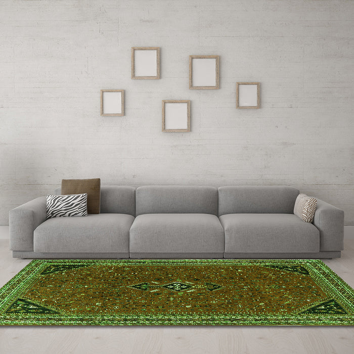 Machine Washable Persian Green Traditional Area Rugs in a Living Room,, wshtr3521grn