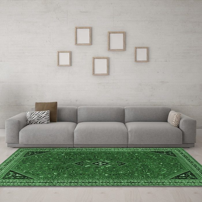 Machine Washable Persian Emerald Green Traditional Area Rugs in a Living Room,, wshtr3521emgrn