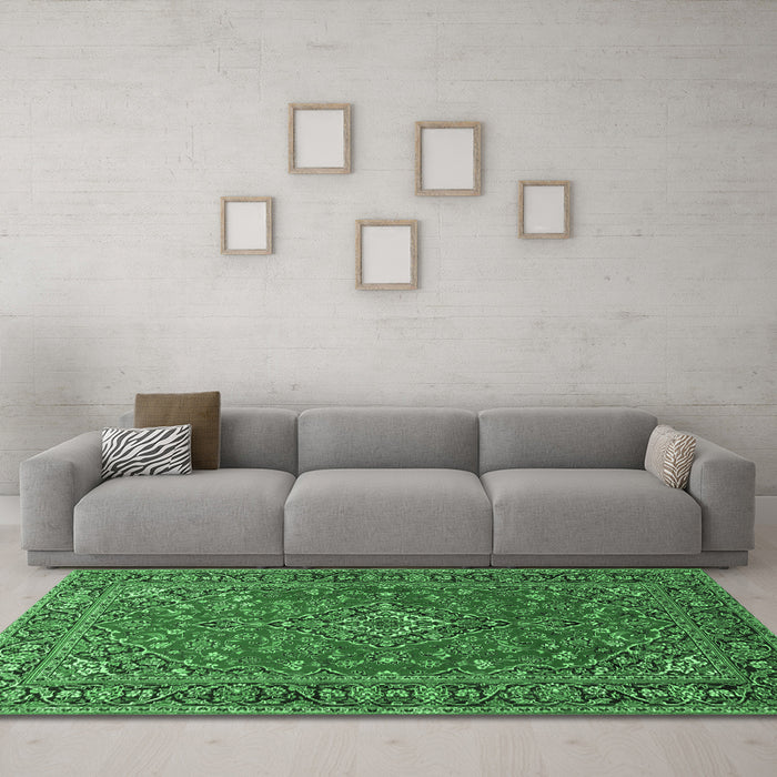 Machine Washable Persian Emerald Green Traditional Area Rugs in a Living Room,, wshtr3522emgrn
