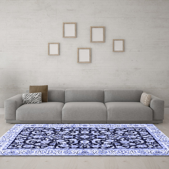 Machine Washable Persian Blue Traditional Rug in a Living Room, wshtr3526blu