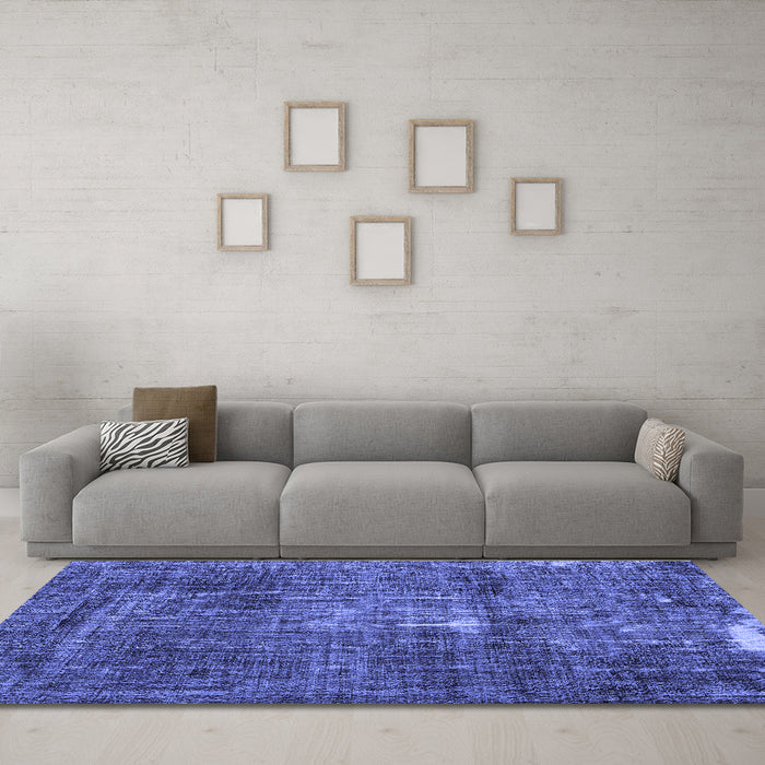 Machine Washable Persian Blue Traditional Rug in a Living Room, wshtr3530blu