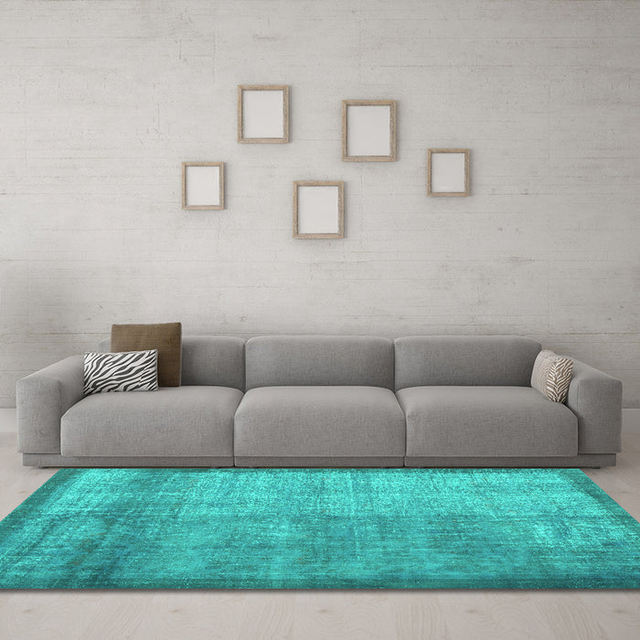 Machine Washable Persian Turquoise Traditional Area Rugs in a Living Room,, wshtr3534turq