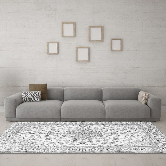 Machine Washable Persian Gray Traditional Rug in a Living Room,, wshtr3535gry