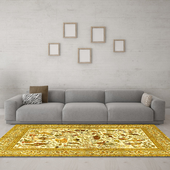 Machine Washable Animal Yellow Traditional Rug in a Living Room, wshtr3539yw