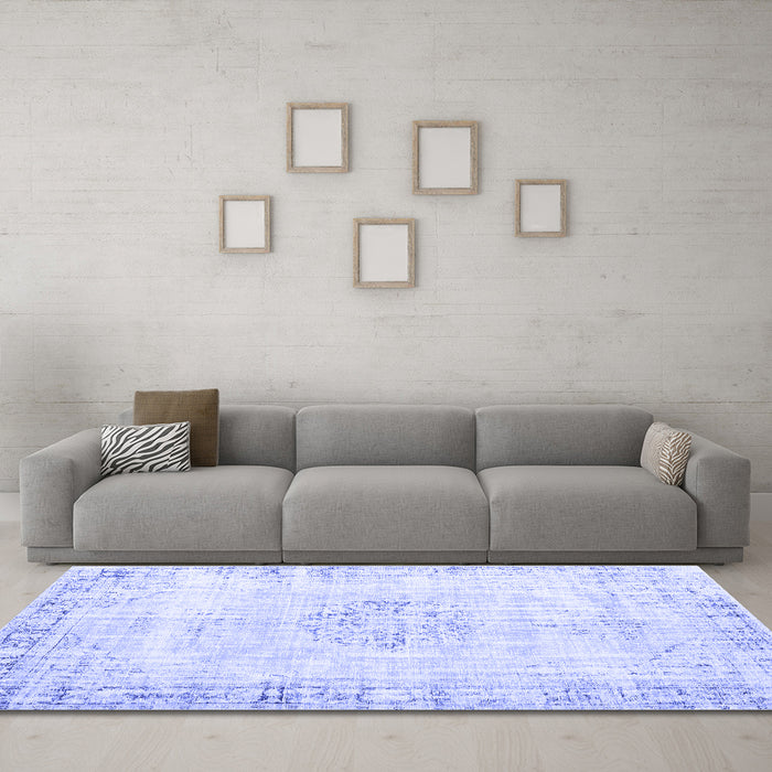 Machine Washable Persian Blue Traditional Rug in a Living Room, wshtr3540blu