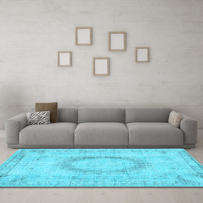 Machine Washable Persian Light Blue Traditional Rug in a Living Room, wshtr3541lblu