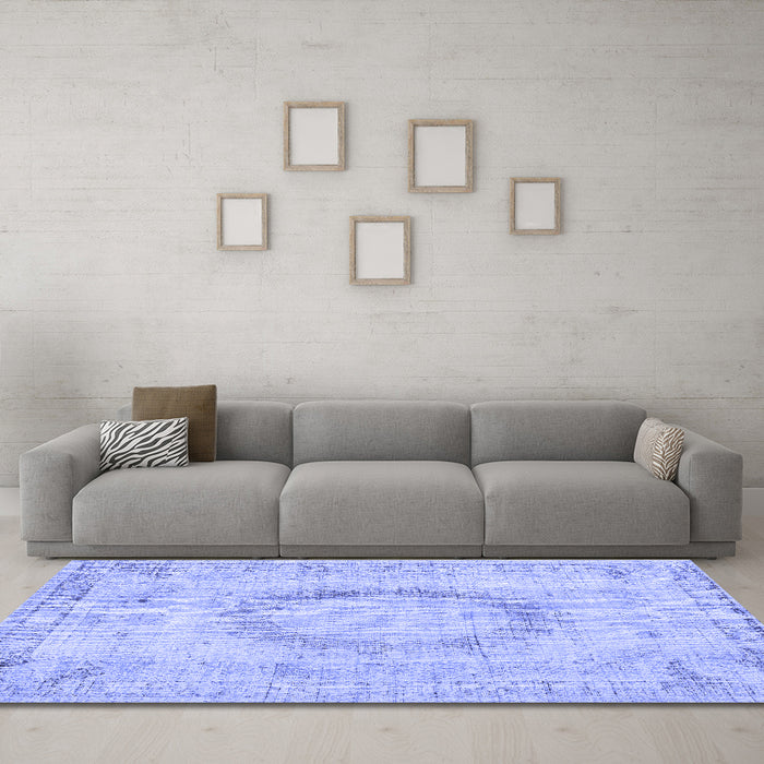 Machine Washable Persian Blue Traditional Rug in a Living Room, wshtr3541blu
