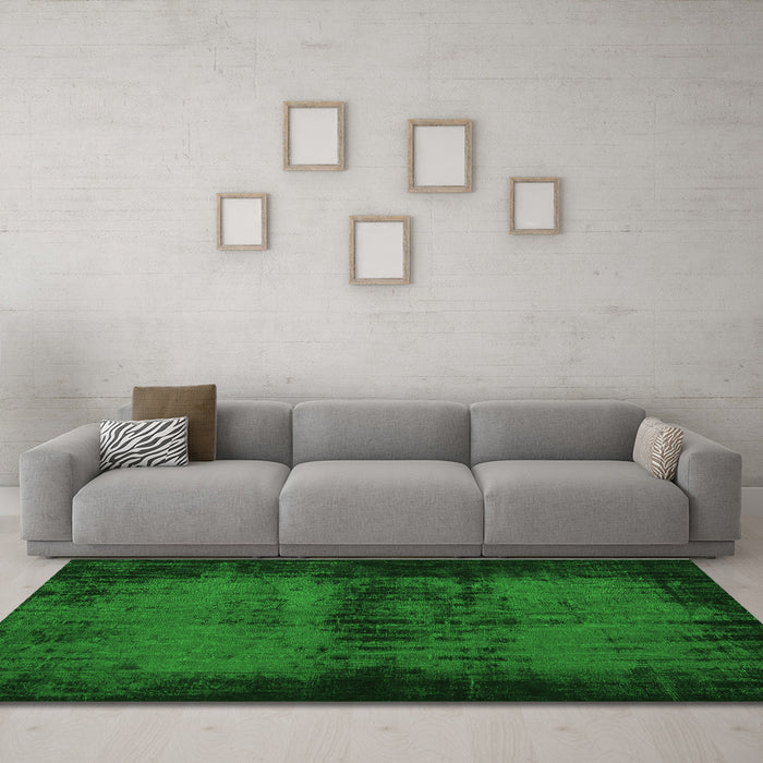 Machine Washable Persian Green Traditional Area Rugs in a Living Room,, wshtr3543grn